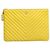 Chanel Clutch Chevron Medium Gialla con finiture dorate
