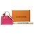 Fermaglio per capelli Louis Vuitton Rosa Monogram Vernis Reade PM - vista 7