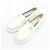 Chanel Mocassini White Enamel Patent Leather Gold Pearl CC da donna Bianco - vista 3