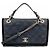 Timeless Chanel Matelassé Schultertasche mit Kette Schwarz