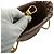 Gucci Borsa a tracolla a secchiello GG Marmont in pelle trapuntata beige con catena - vista 5