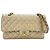 Timeless Borsa a tracolla Chanel Matelassé 25 in Beige