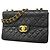 Timeless Chanel Schultertasche aus schwarzem Lammleder