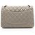 Gabrielle Borsa Chanel Classic Jumbo Double Flap in pelle caviar opaca Grigio - vista 3