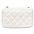 Chanel Bolsa de ombro com aba acolchoada branca Branco - vista 3