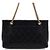 Chanel Vintage gesteppte Schultertasche aus schwarzem Kalbsleder mit Goldkette - Ansicht 4