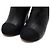 Chanel Botas de cano de tornozelo femininas em couro preto com CC e pérolas douradas - vista 5