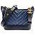 Borsa a tracolla Chanel Gabrielle de Small Hobo V-stitch Chevron in pelle di vitello Nero Blu navy
