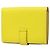 Tarjetero Hermès Bearn en cuero Epsom Amarillo - vista 2