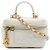 Mini Vanity Case Chanel in Caviar bianco con catena e chiusura con zip around Satchel