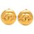 Orecchini a clip rotondi Chanel CC placcati oro D'oro