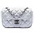 Borsa a tracolla Chanel Mini Square Classic in pelle d'agnello traforata argento con patta singola