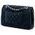 Borsa a tracolla Chanel Medium Classic Double Flap in velluto blu - vista 2