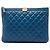 Blauer Chanel Boy O Case Clutch aus gestepptem Caviar Leder, Größe Medium