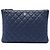 Clutch O Case en Caviar Acolchado Azul Chanel Tamaño Medium