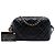 Camera Bolsa tiracolo Chanel CC em pele de cordeiro acolchoada preta com padrão de diamante - vista 7