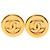 Orecchini a clip rotondi Chanel CC placcati oro D'oro