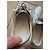 Sneakers Chanel CC Logo in pelle argento Bianco Silver hardware - vista 12