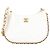 Borsa hobo Chanel CC Chain Around in lambskin matelassé Bianco