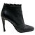 Botas de cano curto Chanel em couro preto com borda recortada e bico acolchoado - vista 2
