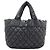 Borsa a mano Chanel A48610 Coco Cocoon PM Nero - vista 2
