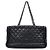 Chanel Borsa a tracolla nera con grande catena CC Nero