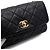 Chanel Schultertasche und Crossbody-Bag aus schwarzem Lammleder mit Perlenkette und goldenem CC-Verschluss - Ansicht 10
