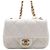 Chanel Mini Bolsa de Ombro com Aba em pele de cordeiro branca com pérolas e ferragens douradas Branco - vista 2