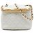 Bolsa Vanity Chanel Mini em pele de cordeiro acolchoada branca Paris Monaco com fecho kiss lock Branco