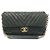 Chanel Borsa a tracolla CC Flap in pelle iridescente chevron verde scuro con surpiqûre