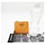 Cartera Prada Saffiano Triangle Naranja - vista 3