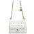 Chanel Borsa Hobo con catena e tasca Medium Patent White Bianco