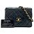 Timeless Borsa a tracolla Chanel Mini Matelassé in Nero