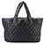 Bolsa de mão tote Chanel Coco Cocoon MM Medium Preto - vista 2