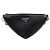 La silhouette iconica del logo triangolare di Prada è reinterpretata in chiave moderna per un design tridimensionale e sensuale. Realizzato in un materiale leggero ma estremamente resistente, è immune ai graffi quotidiani.