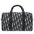 Christian Dior O clássico padrão jacquard Oblique da Dior harmoniza-se com acabamentos em couro flexível para completar uma silhueta sofisticada e sensual. Fabricado em material de lona altamente durável, é resistente a riscos,