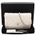 Chanel Un modello Wallet on Chain che completa una silhouette sofisticata utilizzando pelle di agnello soft-touch. Combinando le funzioni di portafoglio e borsa, all'interno sono configurati ampi scomparti per carte e tasche, - vista 12