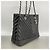 Chanel Shopper aus schwarzem Lackleder - Ansicht 2