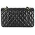 Borsa a tracolla Chanel Matelassé 25 Nero Bianco - vista 2