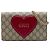Portafoglio con catena Gucci Beige GG Supreme con decorazioni a cuore