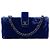 Porta-telemóvel Chanel Mini CC em veludo acolchoado azul com alça de corrente