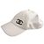 Cappellino Chanel in cotone bianco