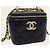 Vanity Chanel Beauty case piccolo in pelle nera e oro con catena Nero - vista 3
