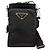 Funda para smartphone Prada en Re-Nylon negro con ribetes de Saffiano