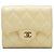 Chanel Portafoglio classico con patta da donna Caviar Gold CC Logo Giallo