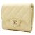 Chanel Portafoglio classico con patta da donna Caviar Gold CC Logo Giallo - vista 3