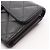 Portafoglio tri-fold Chanel Matelassé in nero - vista 7