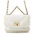 Borsa a tracolla Chanel con catena bianca Bianco