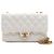 Chanel Borsa a tracolla Medium in pelle d'agnello bianca con patta CC e chiusura girevole, catena dorata Bianco - vista 2