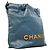 Borsa a tracolla Chanel in vitello blu - vista 2